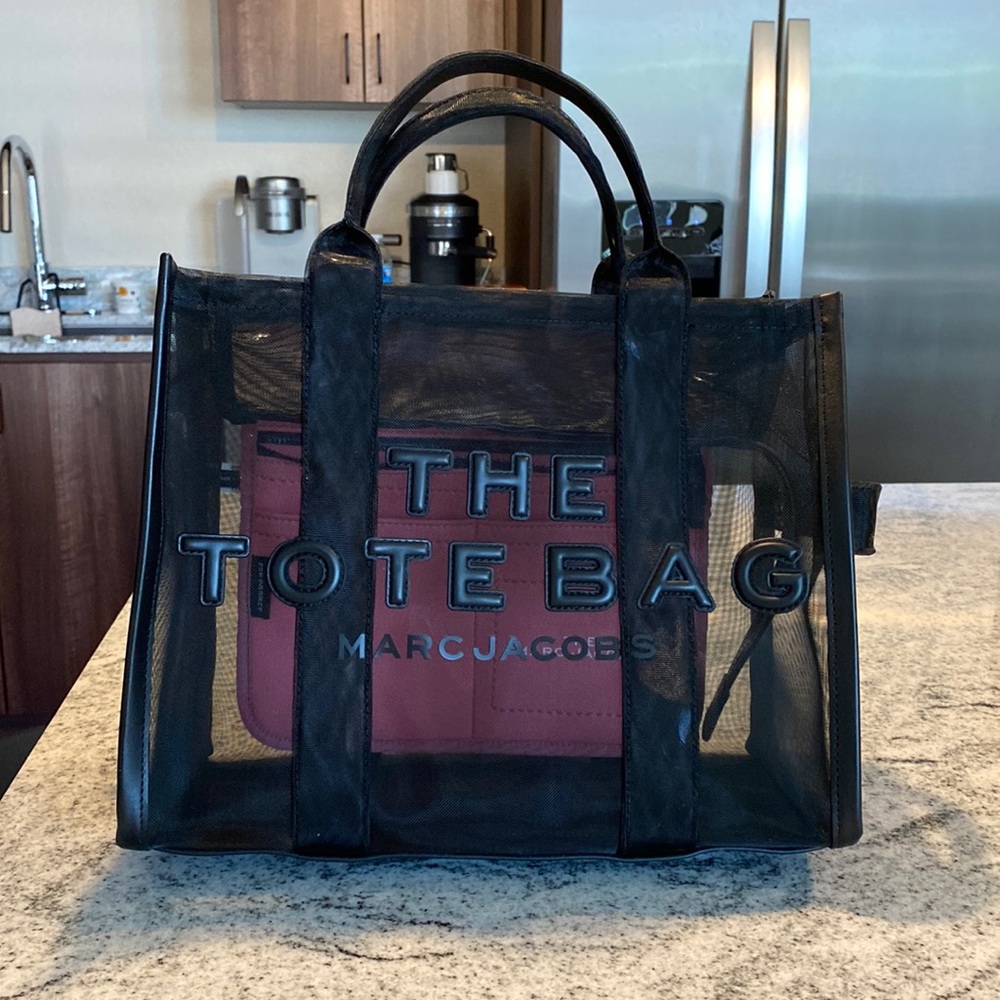 The Marc Jacobs mesh tote small-medium traveler tote